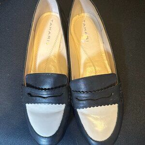 Women's Tahari black and white Jada loafer size 7.5